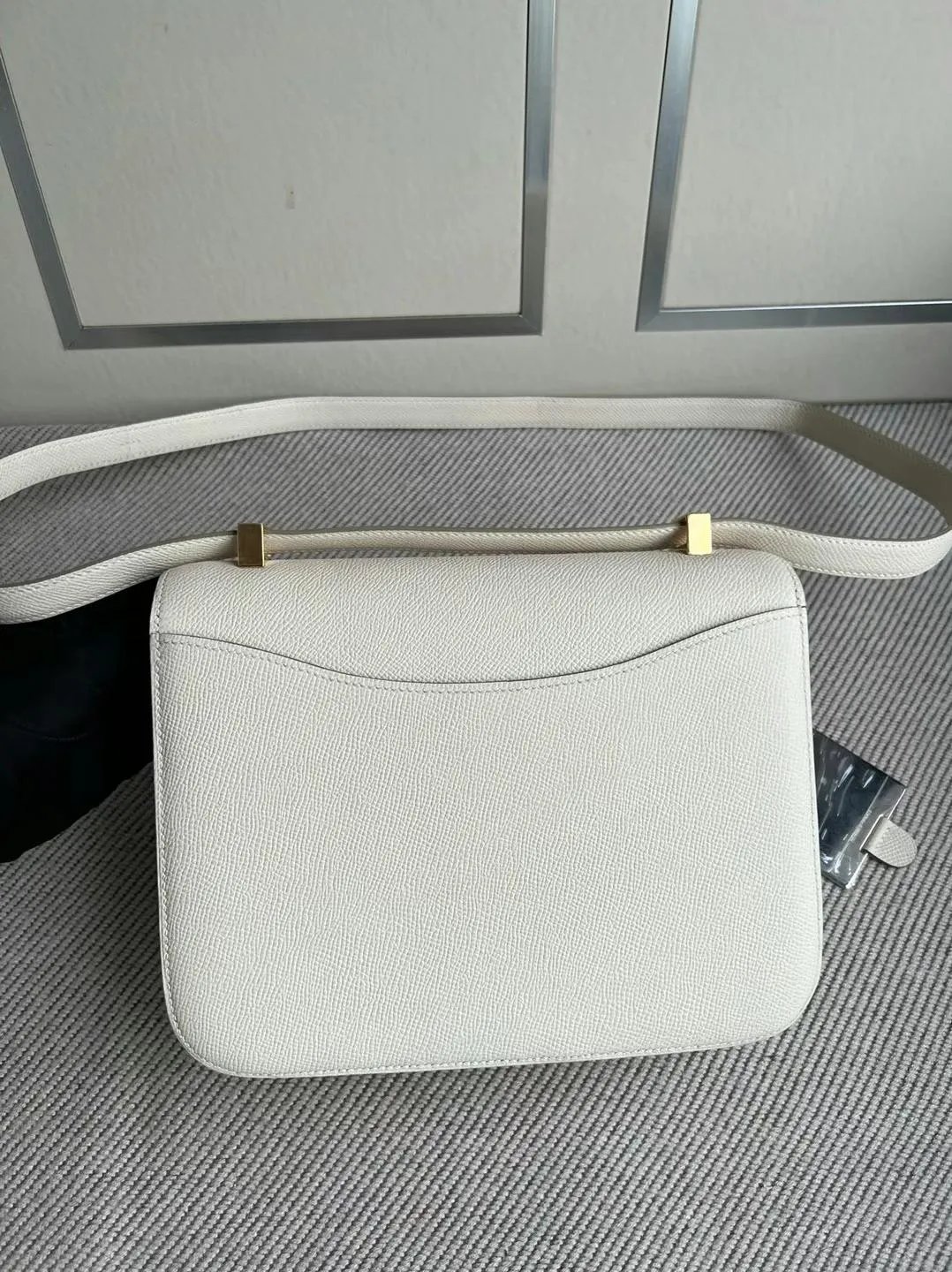Constance 24