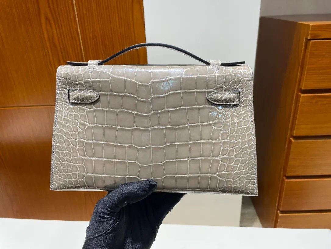 Kelly Pochette 22