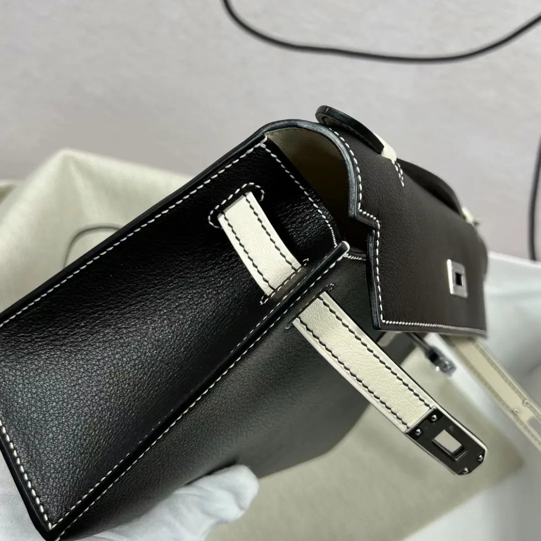 Kelly Pochette 22