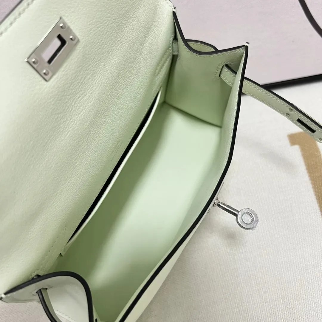Kelly Pochette 22
