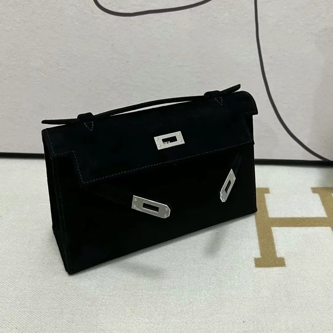 Kelly Pochette 22