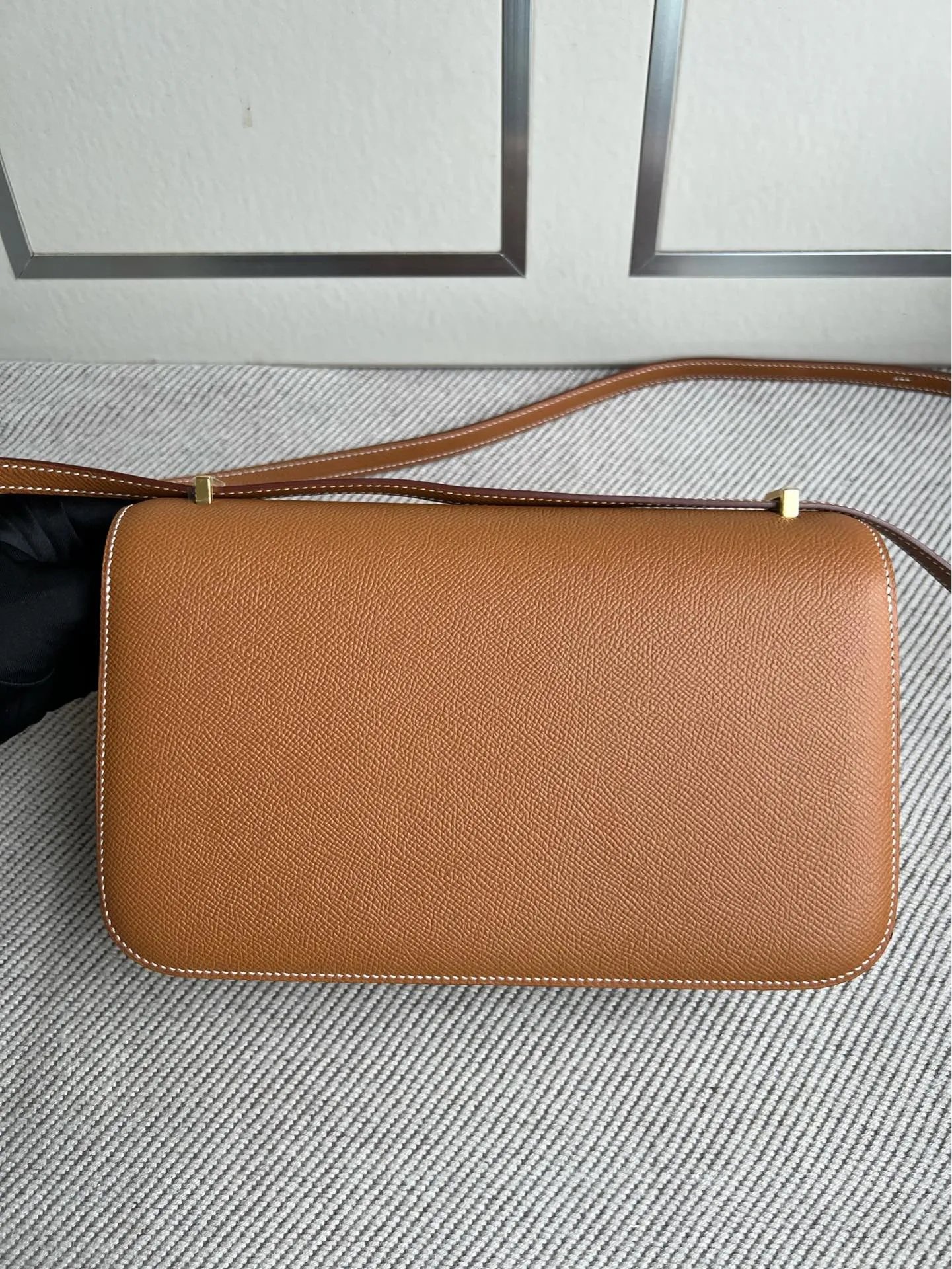Constance Elan 26