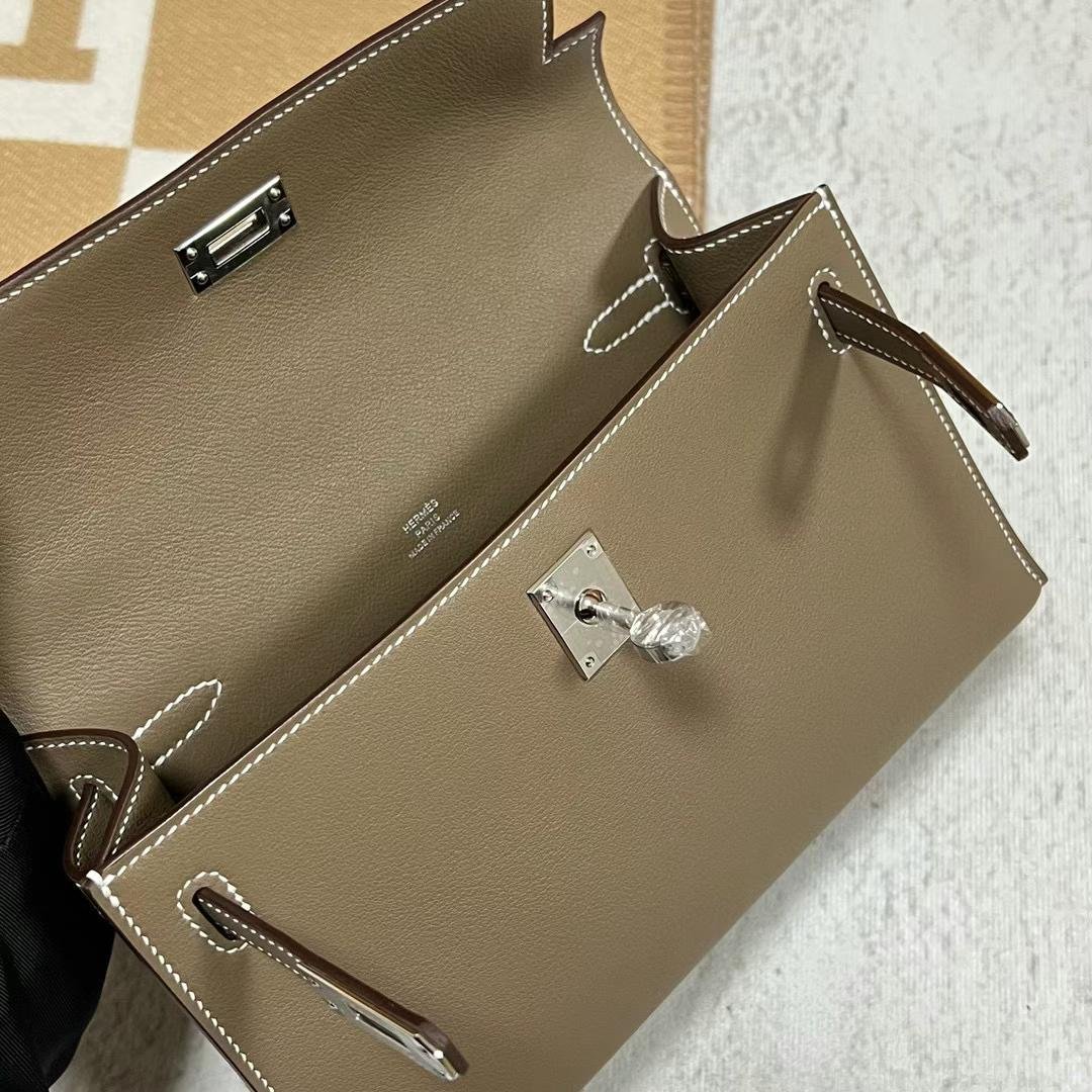 Kelly Pochette 22