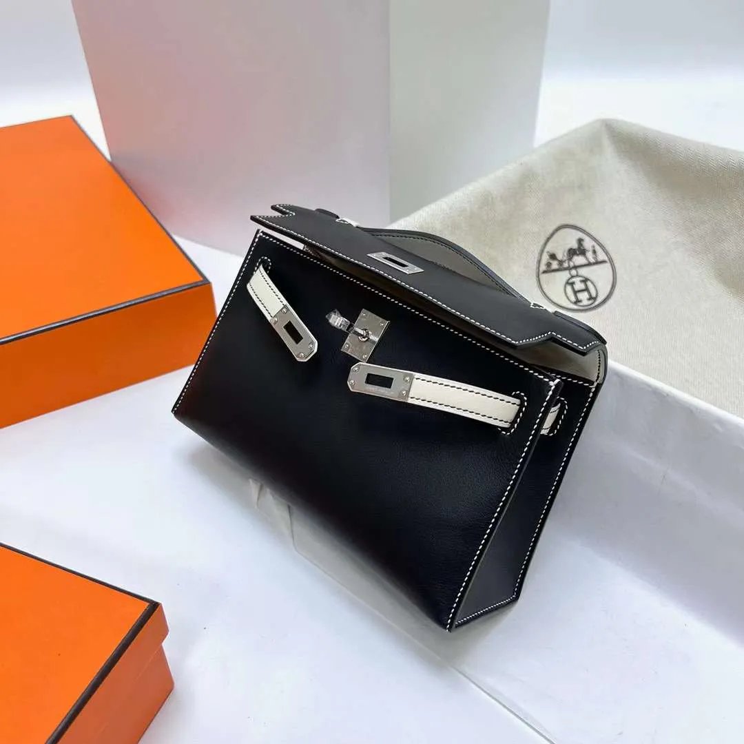 Kelly Pochette 22