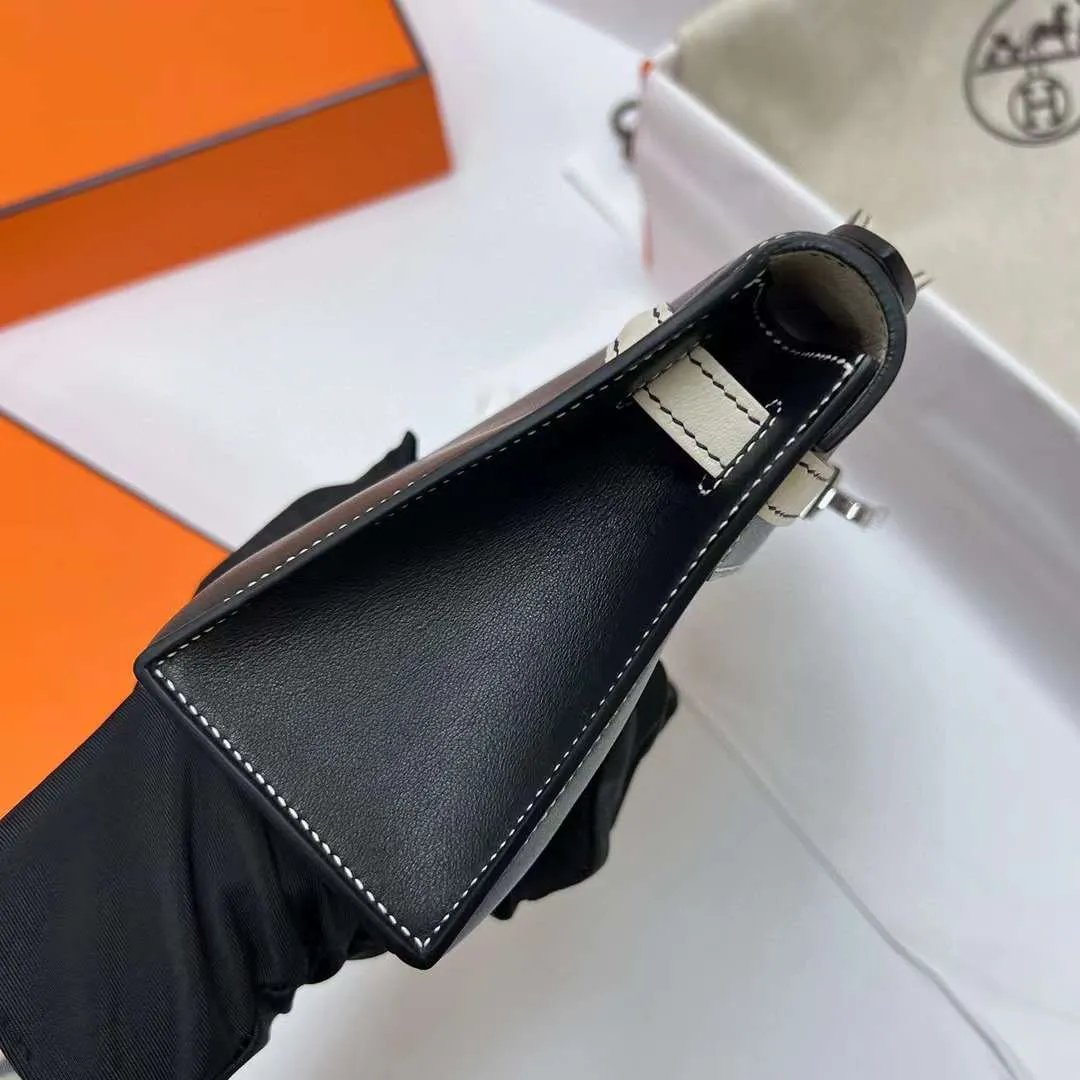 Kelly Pochette 22