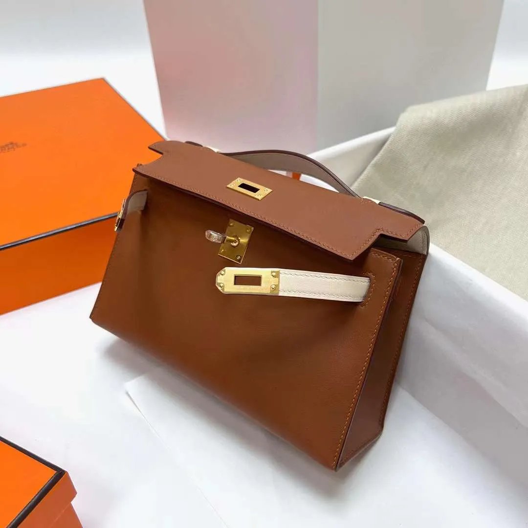 Kelly Pochette 22