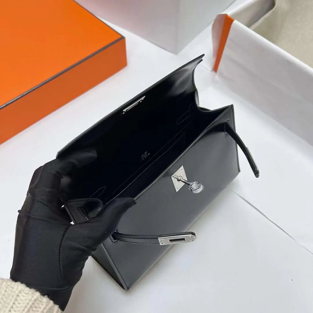 Kelly Pochette 22