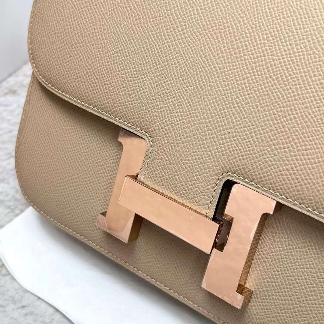 Constance 24