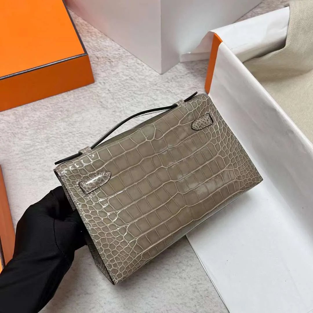Kelly Pochette 22