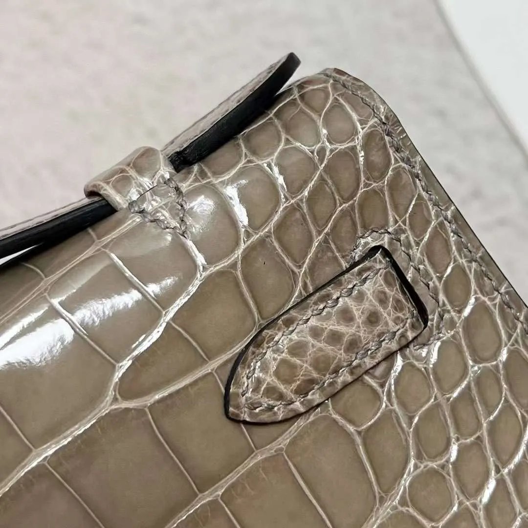 Kelly Pochette 22