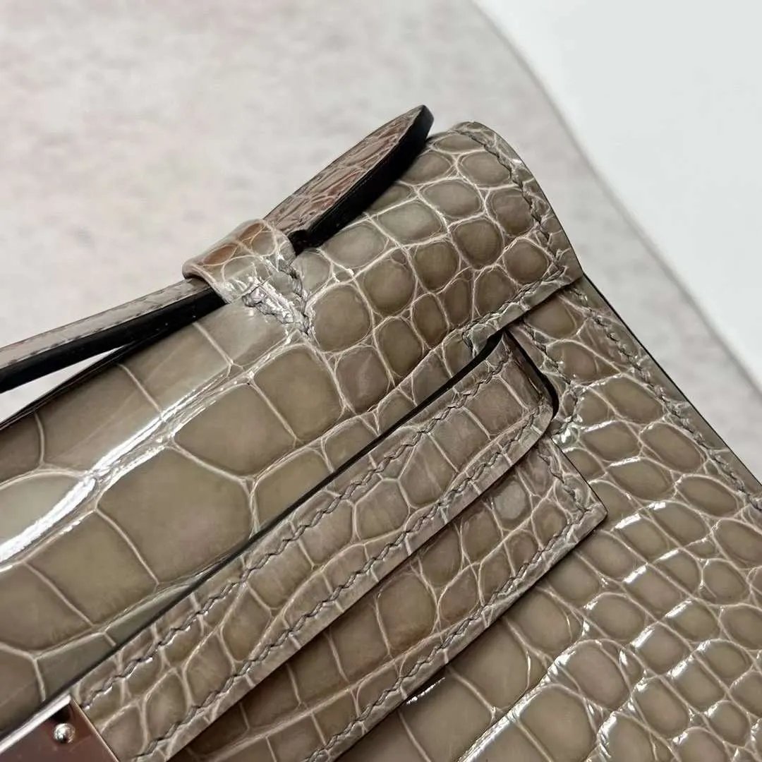 Kelly Pochette 22