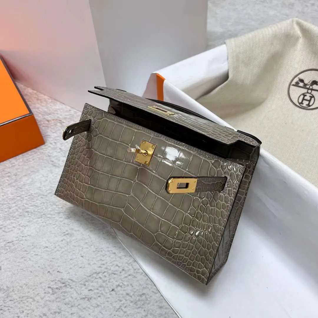 Kelly Pochette 22