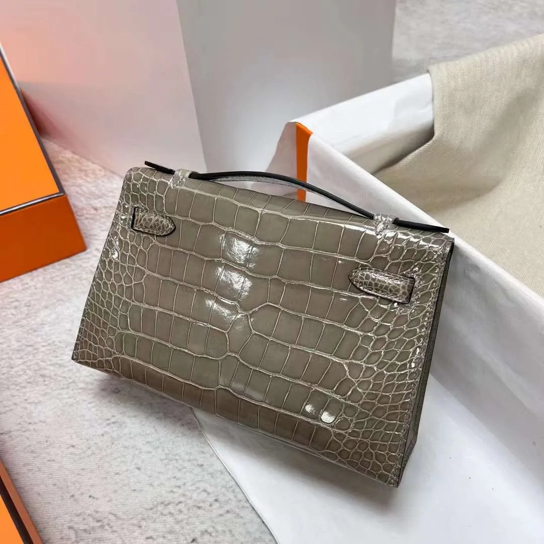 Kelly Pochette 22