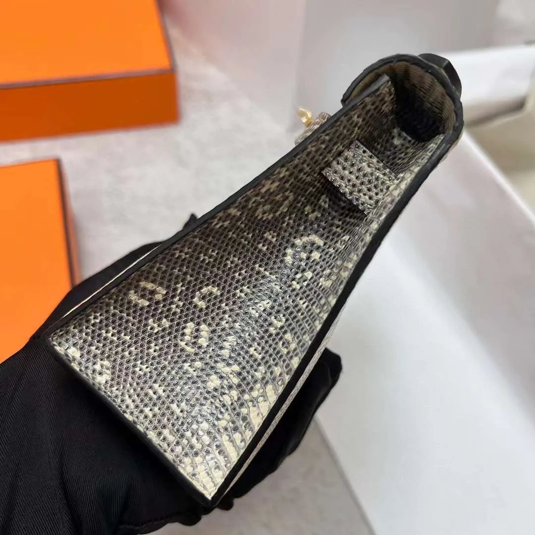 Kelly Pochette 22