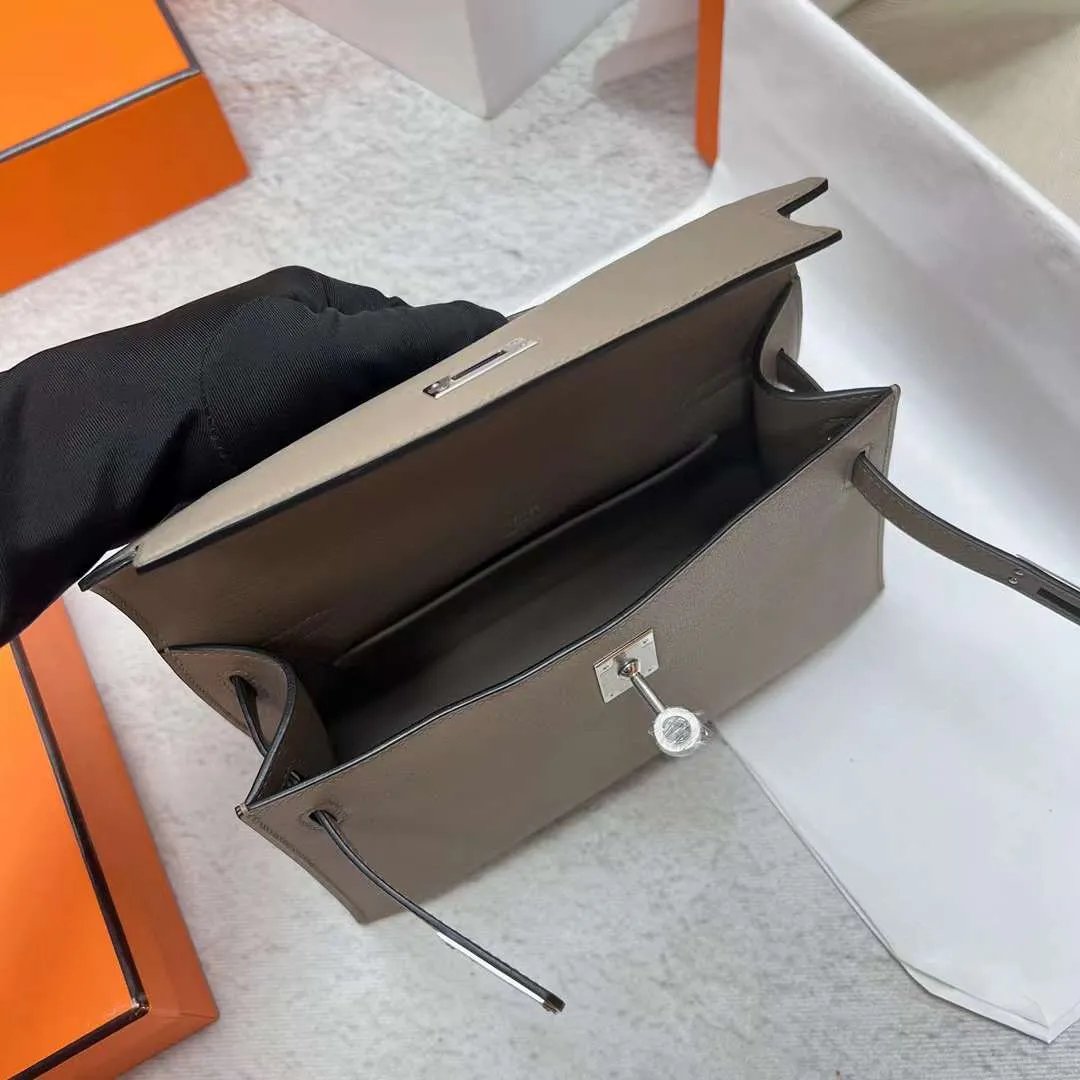 Kelly Pochette 22