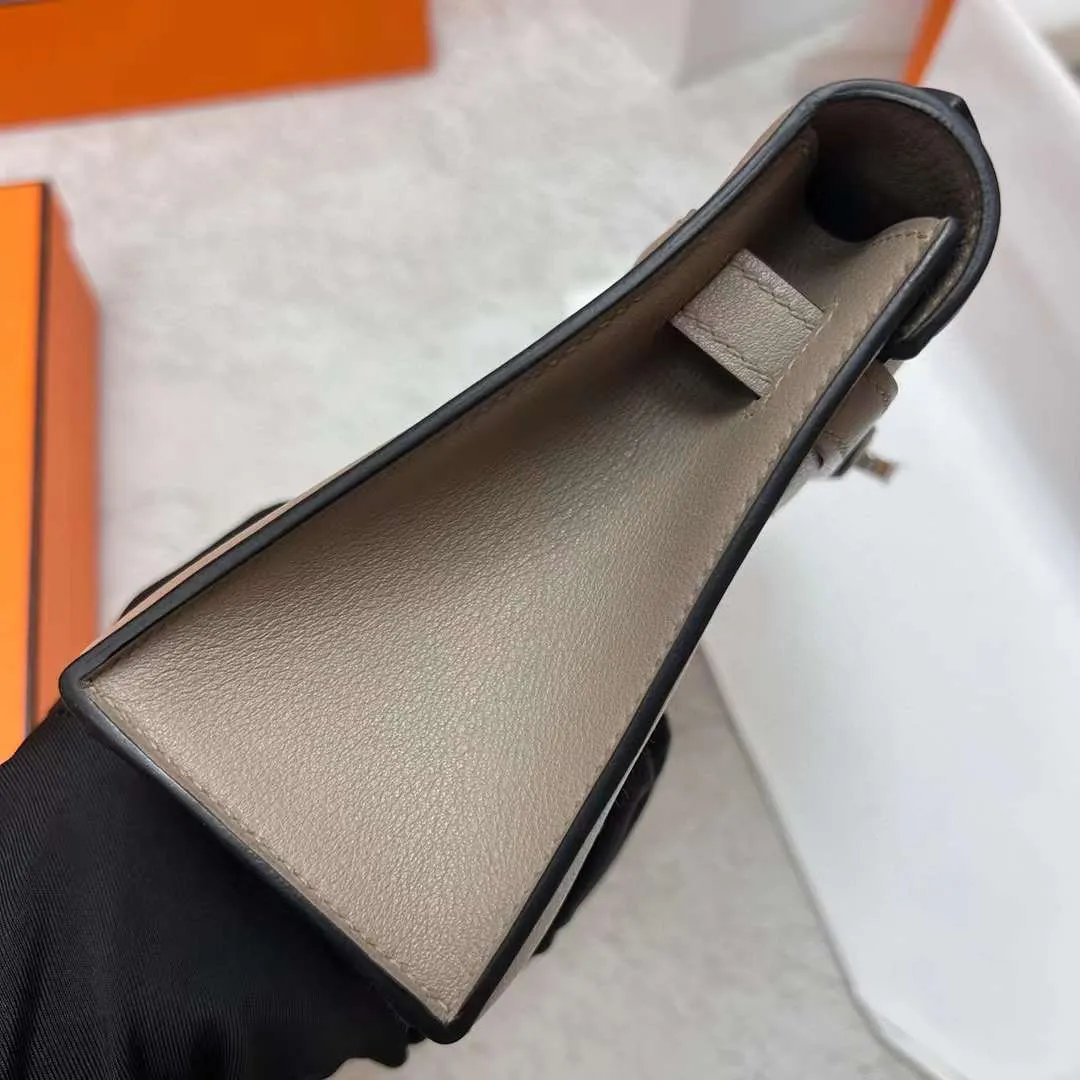 Kelly Pochette 22