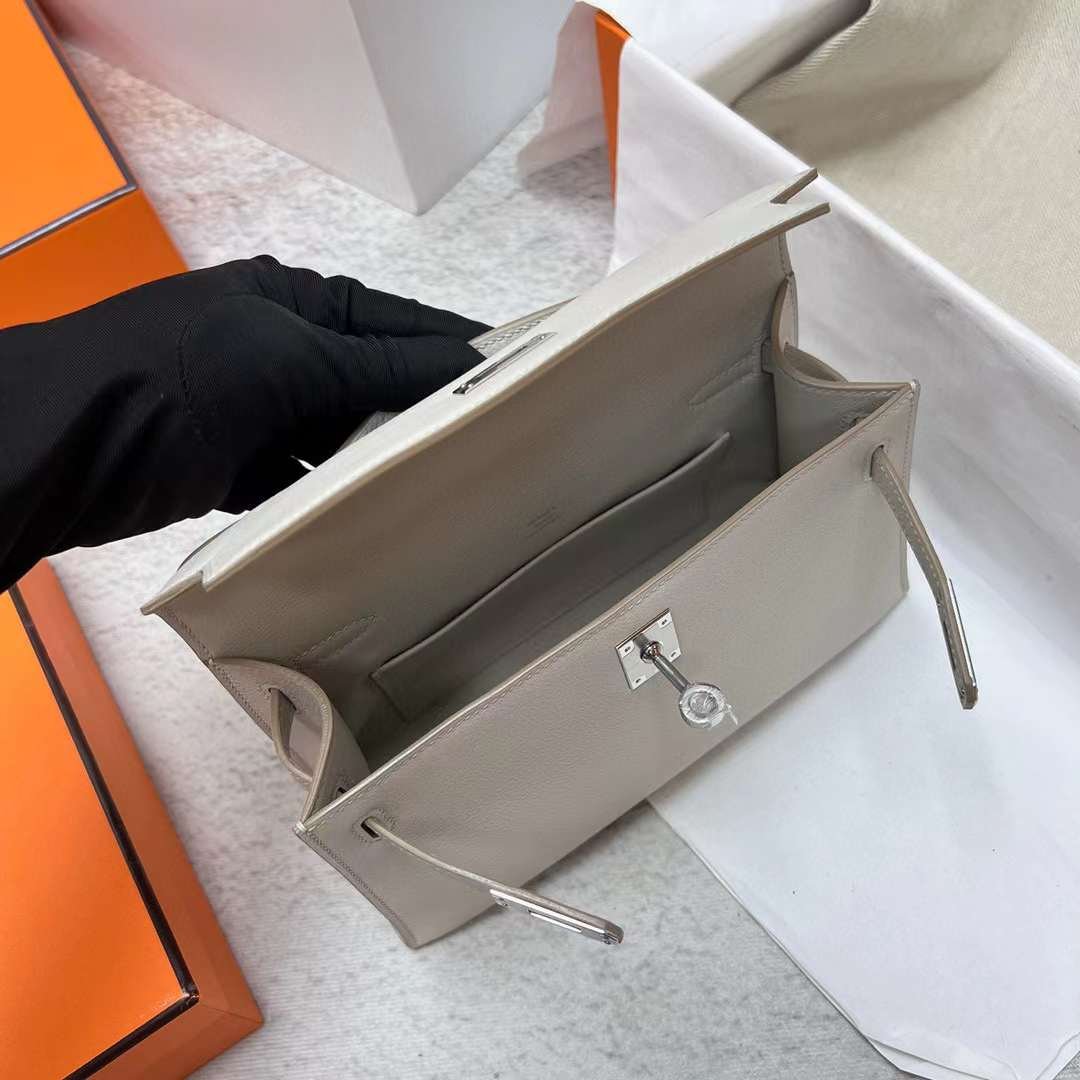 Kelly Pochette 22