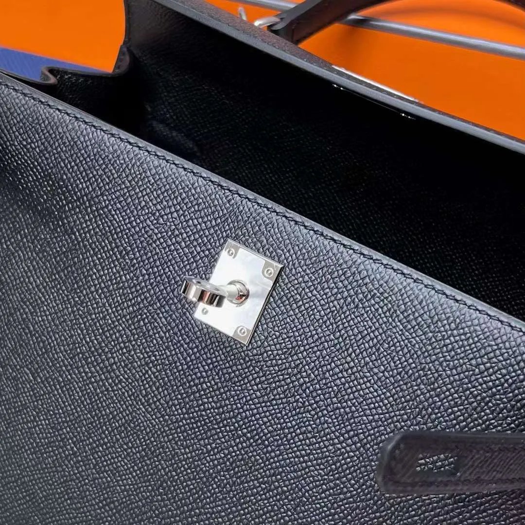 Kelly 25