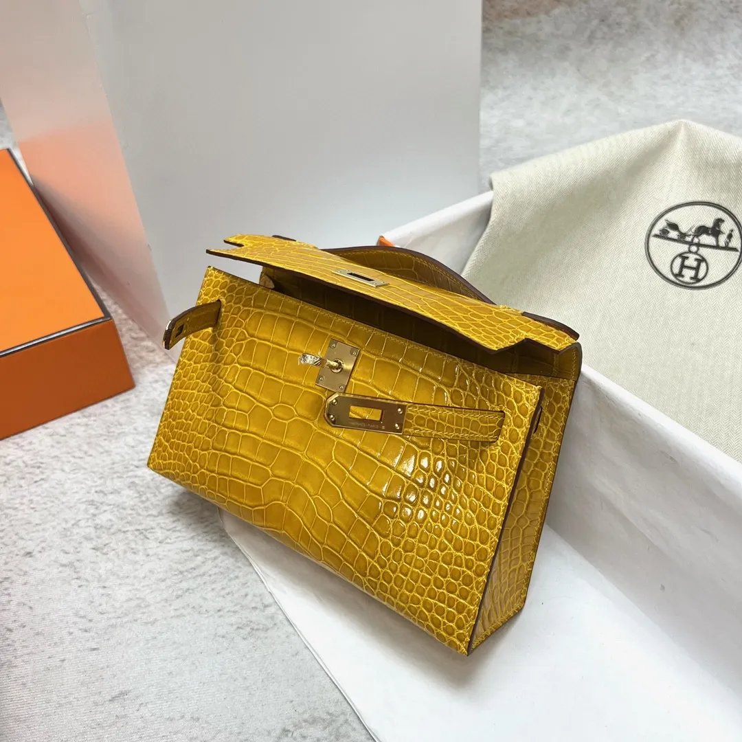 Kelly Pochette 22
