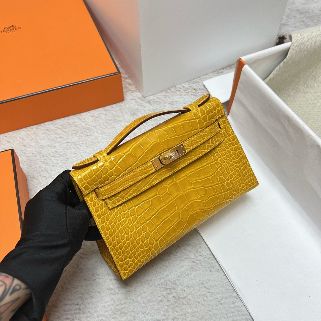 Kelly Pochette 22