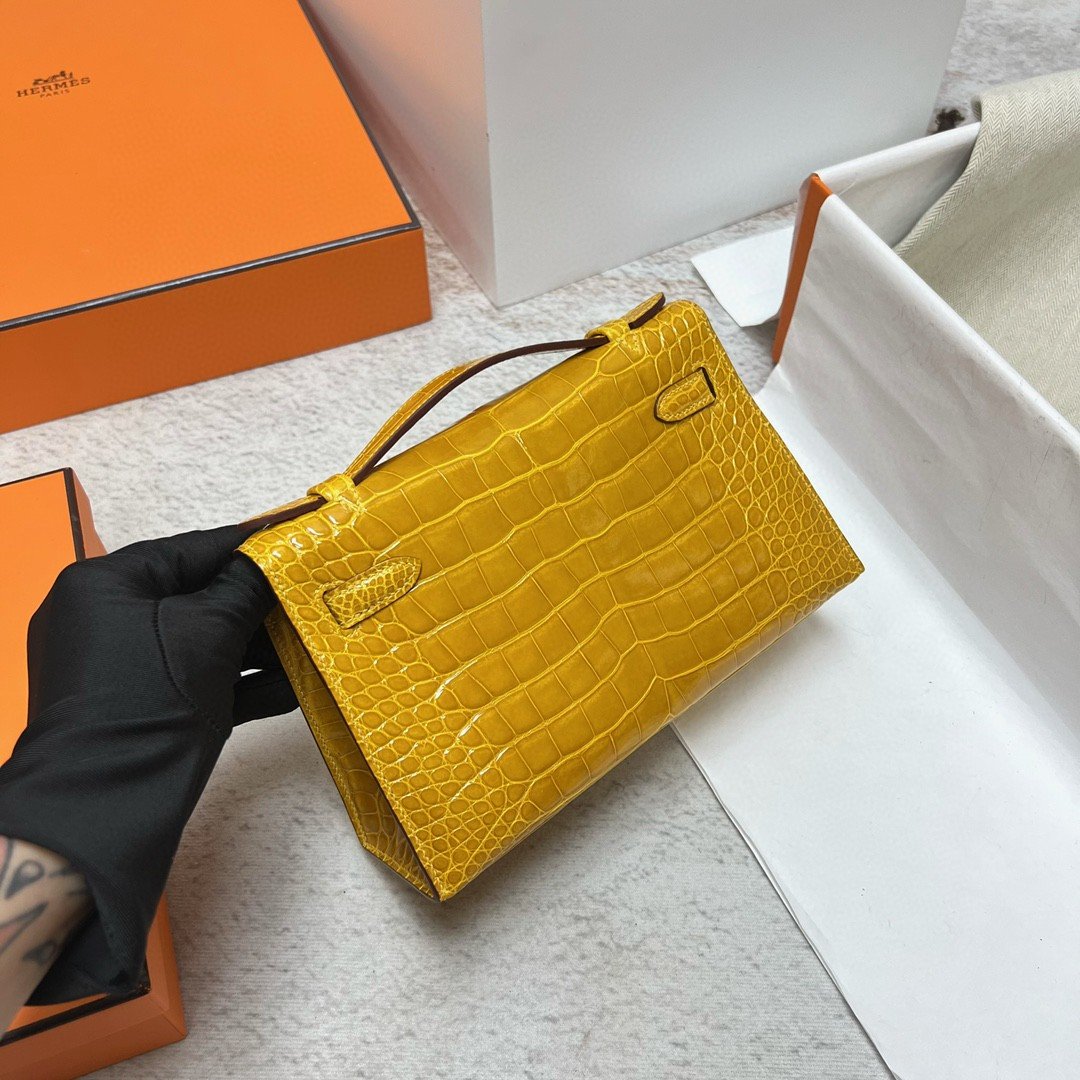 Kelly Pochette 22