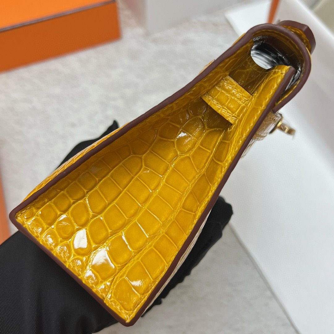 Kelly Pochette 22