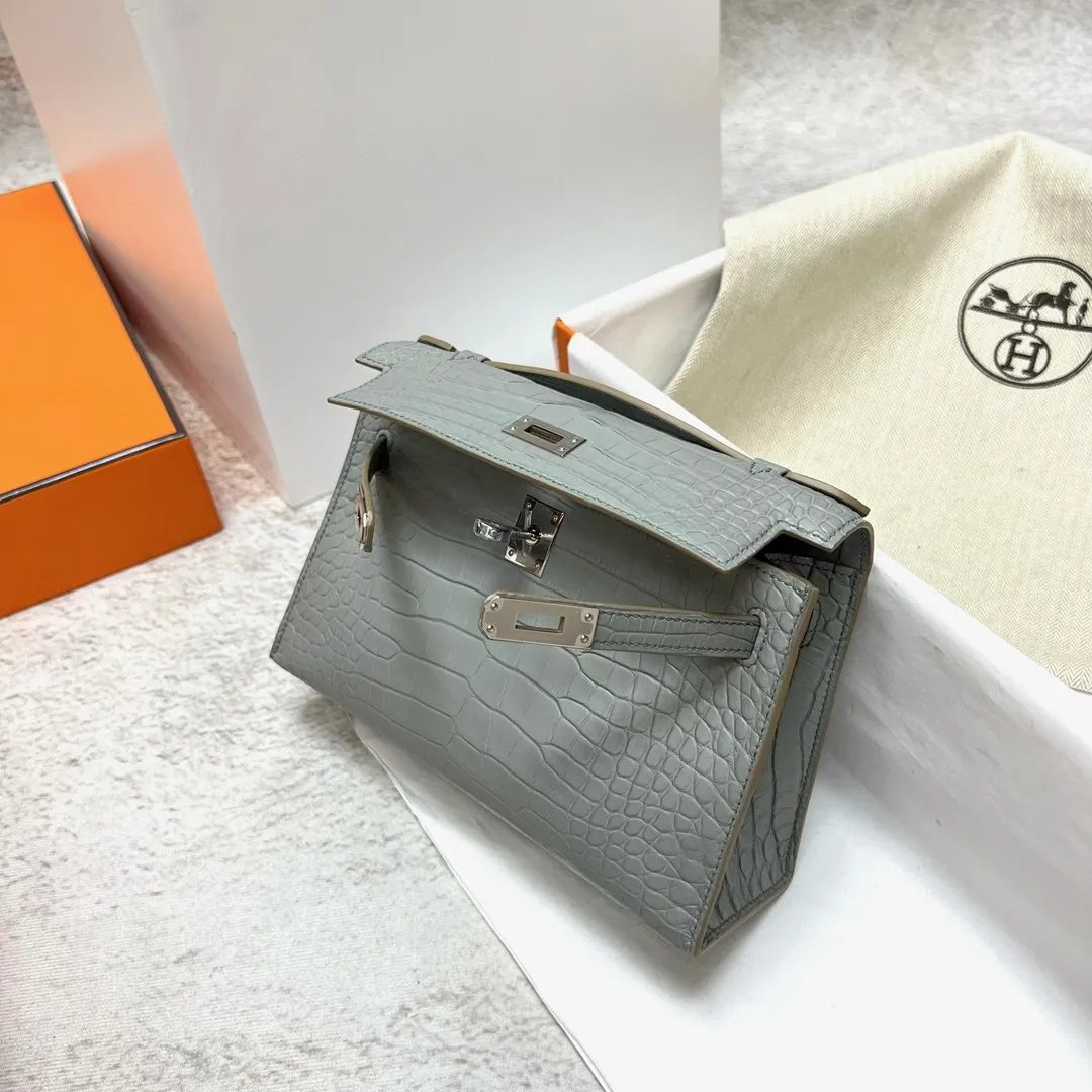 Kelly Pochette 22