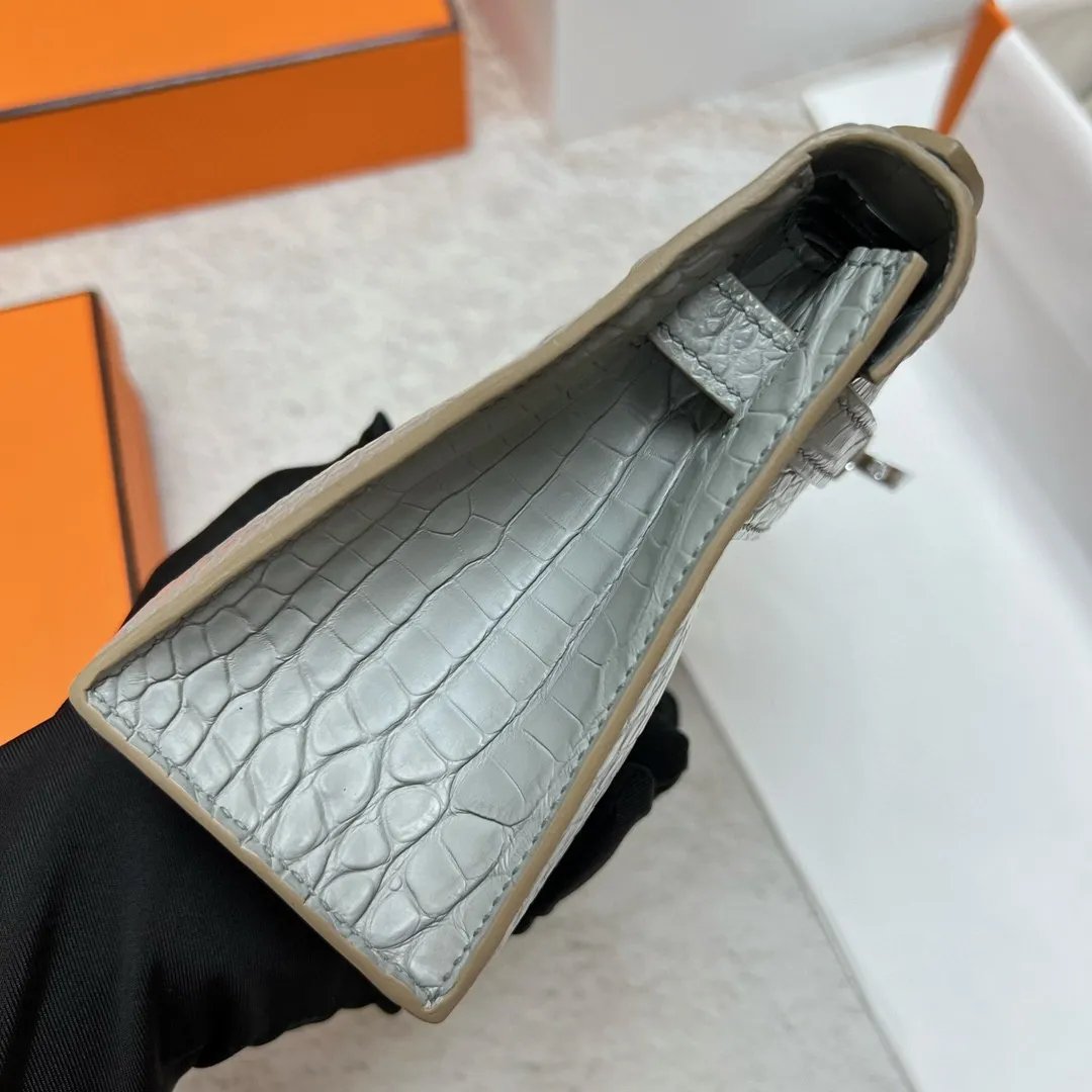 Kelly Pochette 22