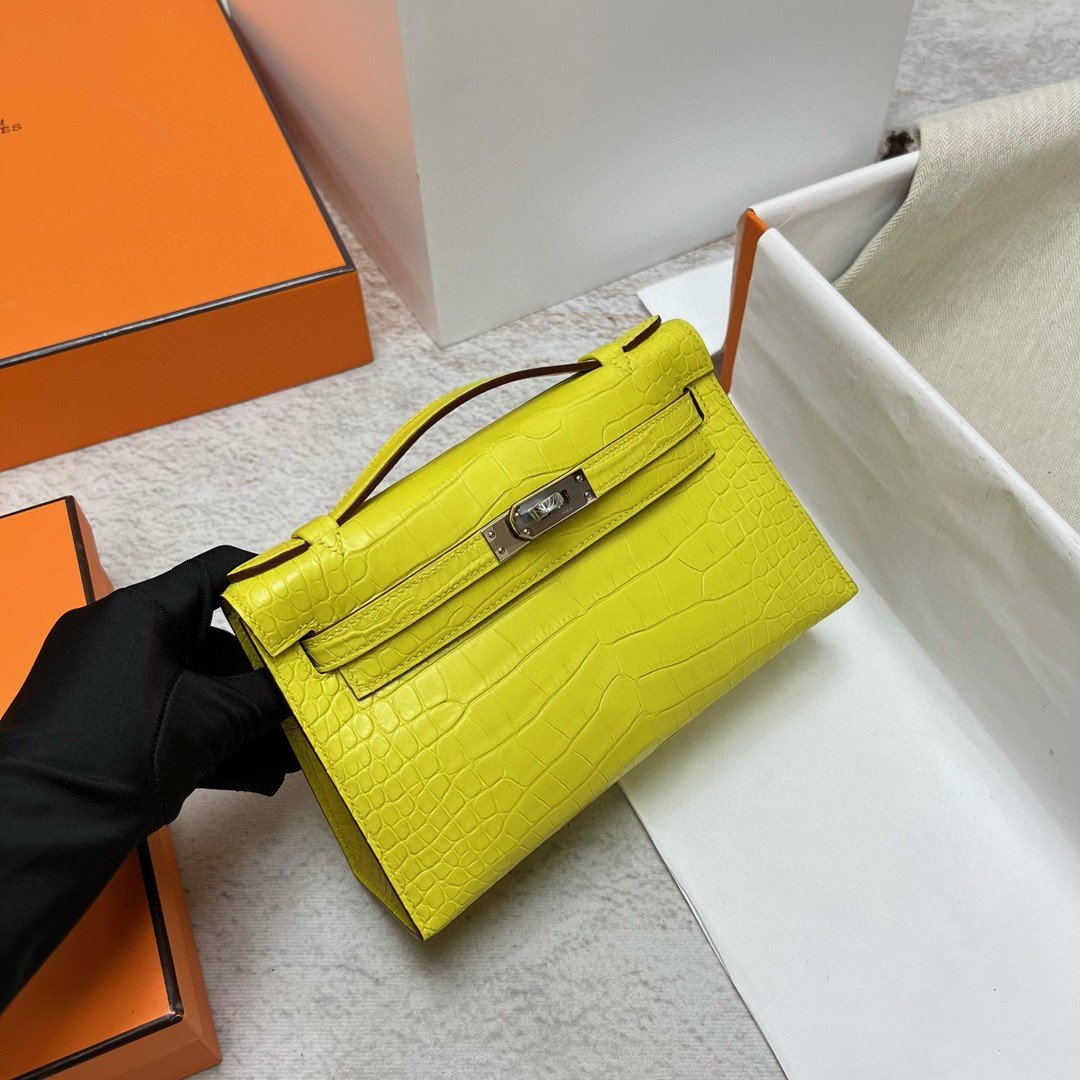 Kelly Pochette 22
