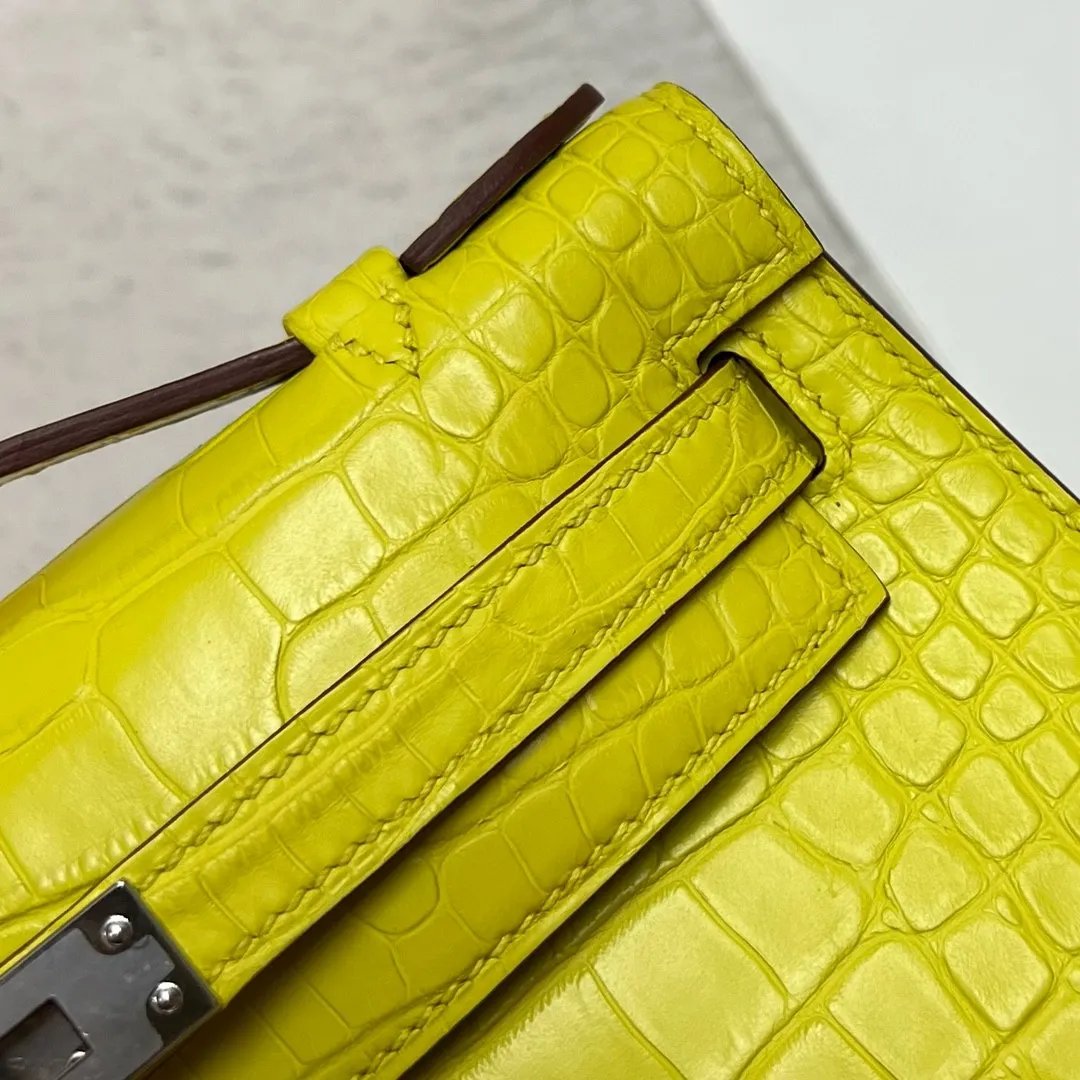 Kelly Pochette 22