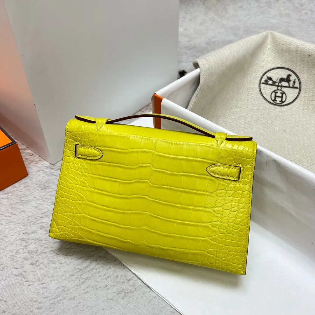 Kelly Pochette 22