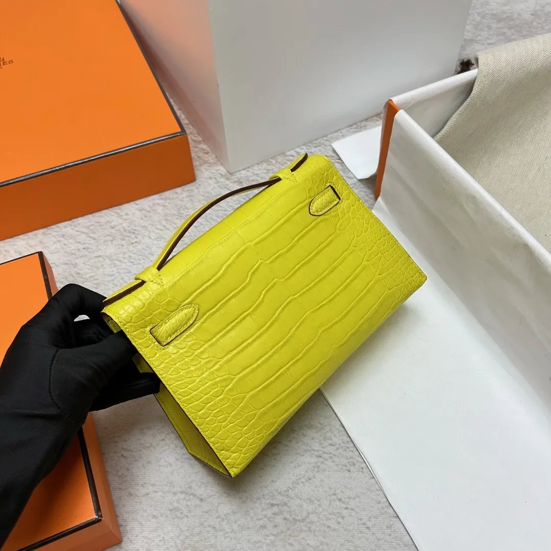 Kelly Pochette 22