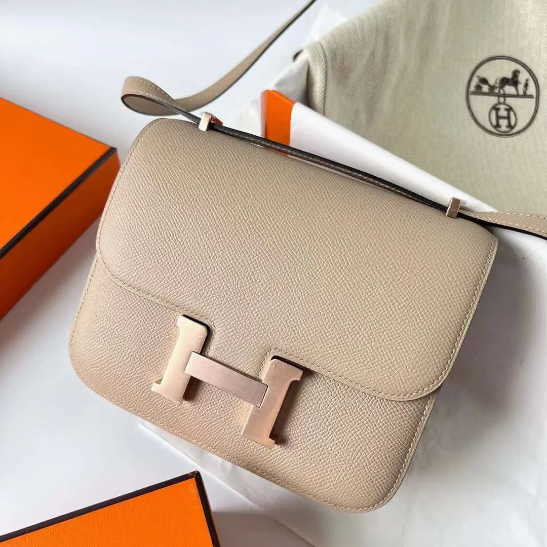 Kelly Pochette 22