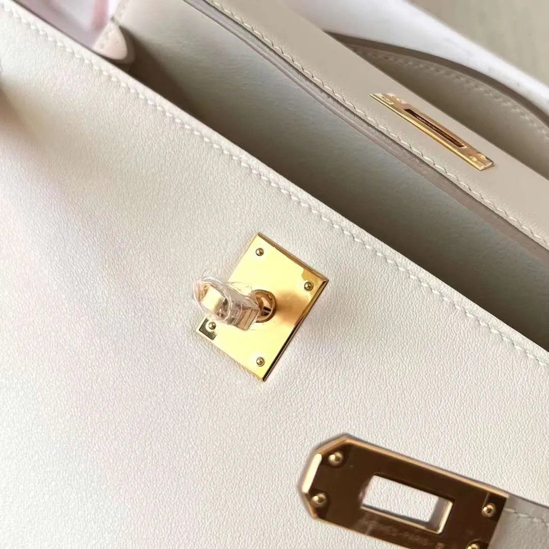 Kelly Pochette 22