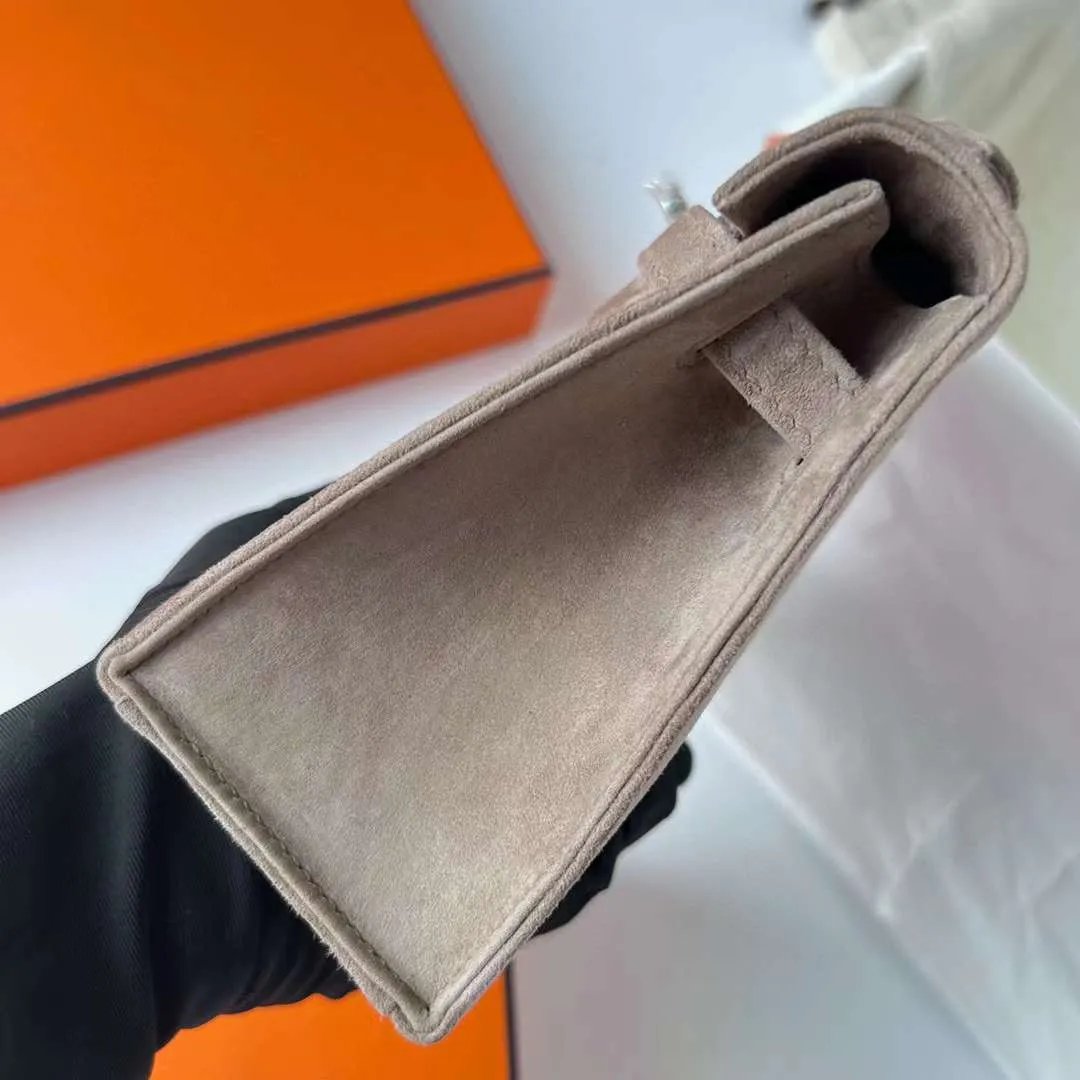 Kelly Pochette 22