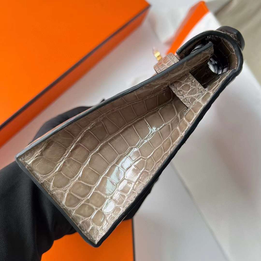 Kelly Pochette 22