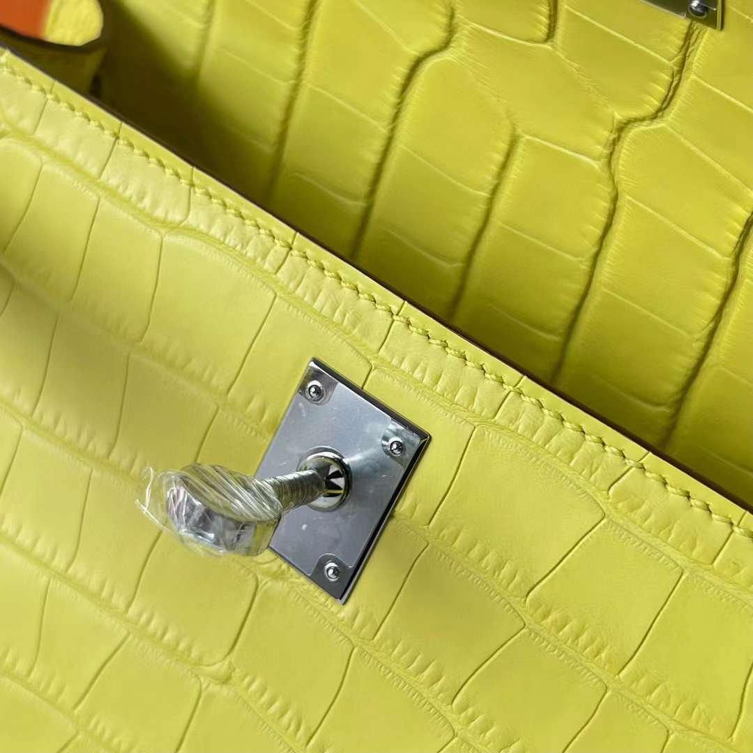 Kelly Pochette 22