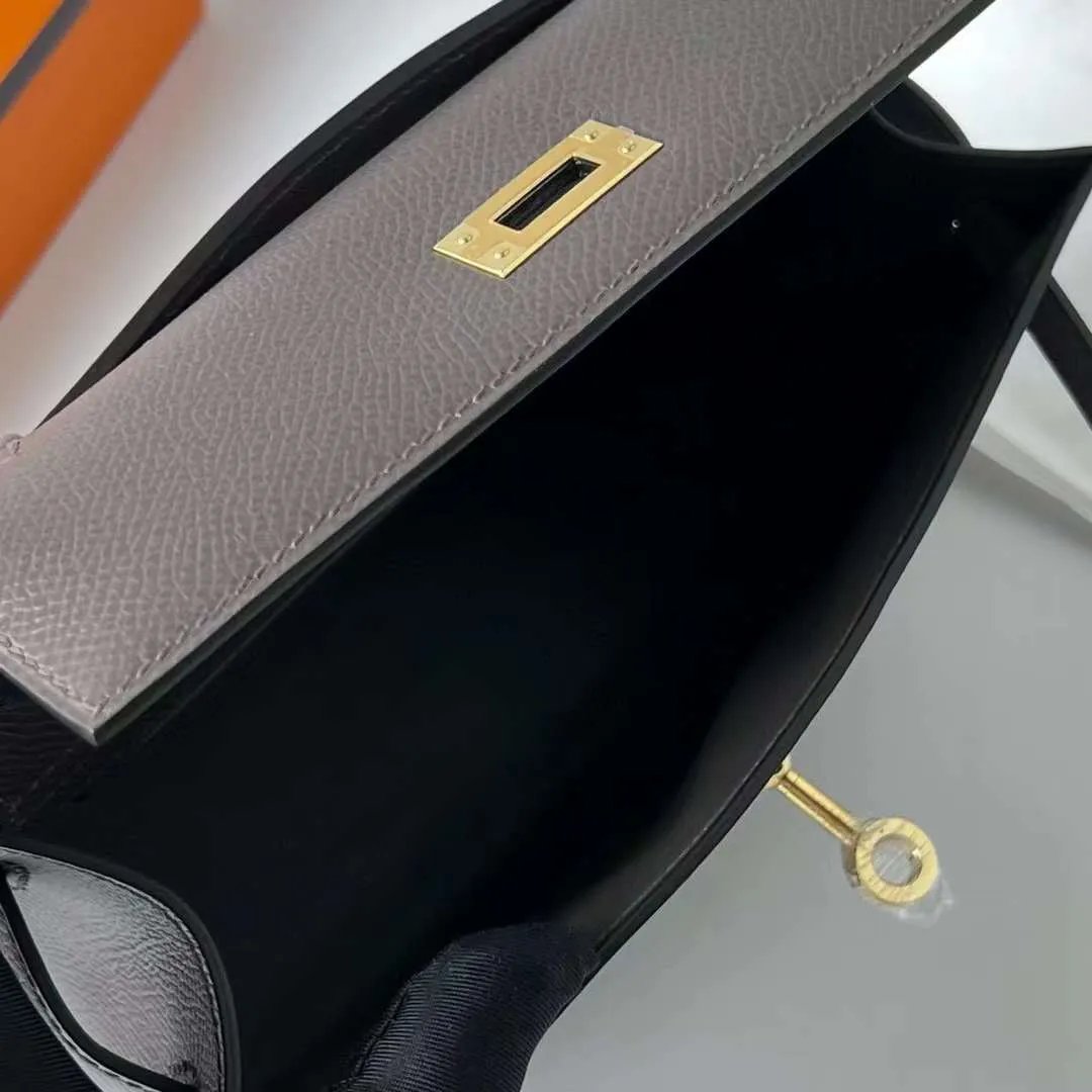 Kelly Pochette 22