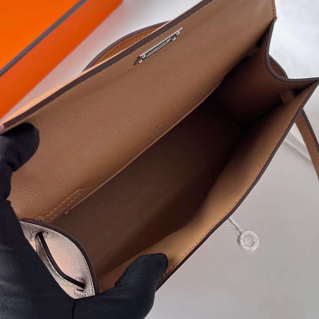 Kelly Pochette 22