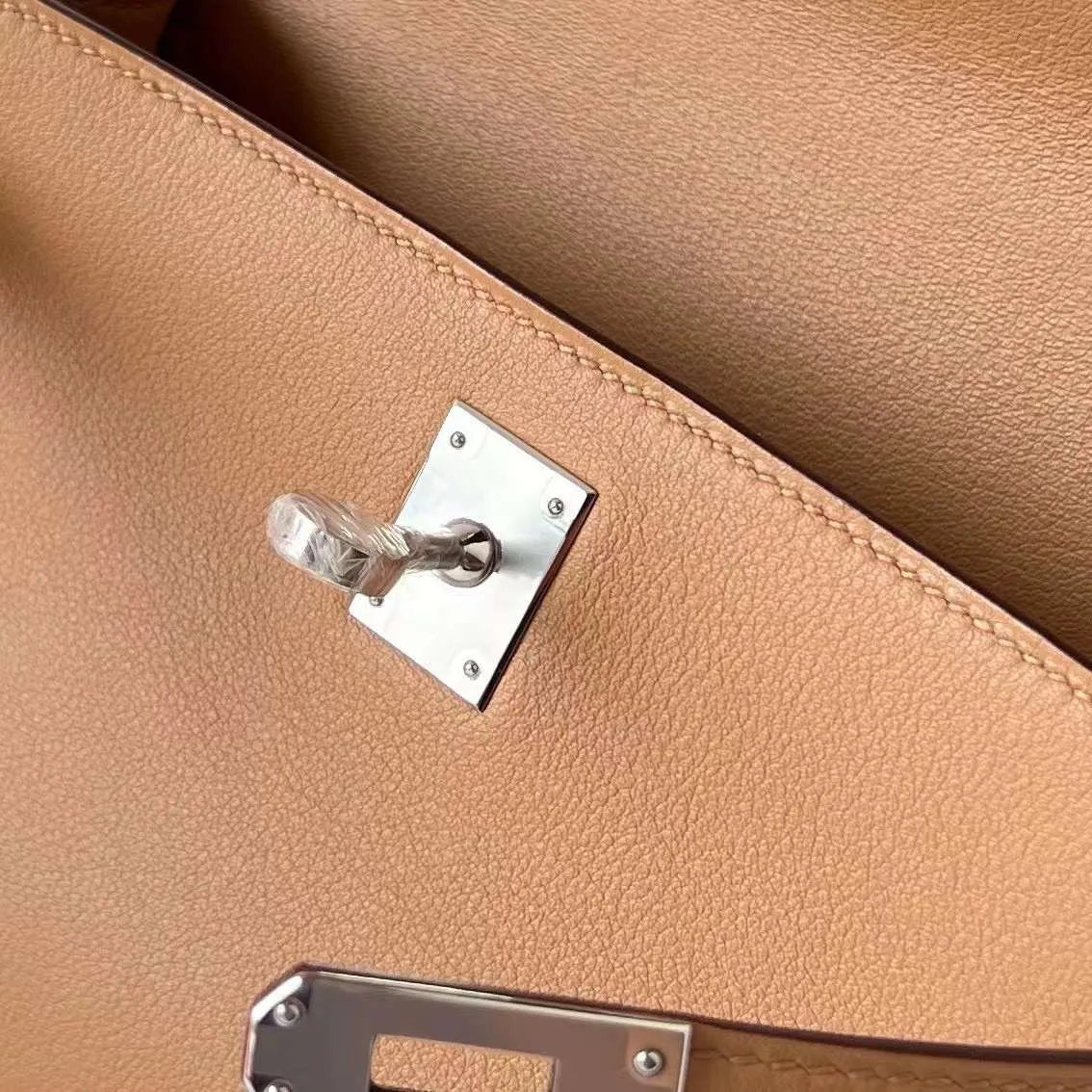 Kelly Pochette 22