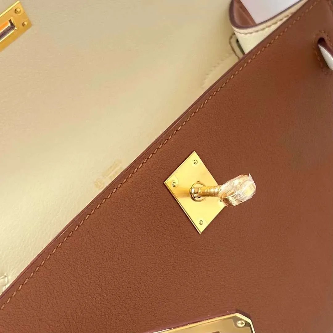 Kelly Pochette 22