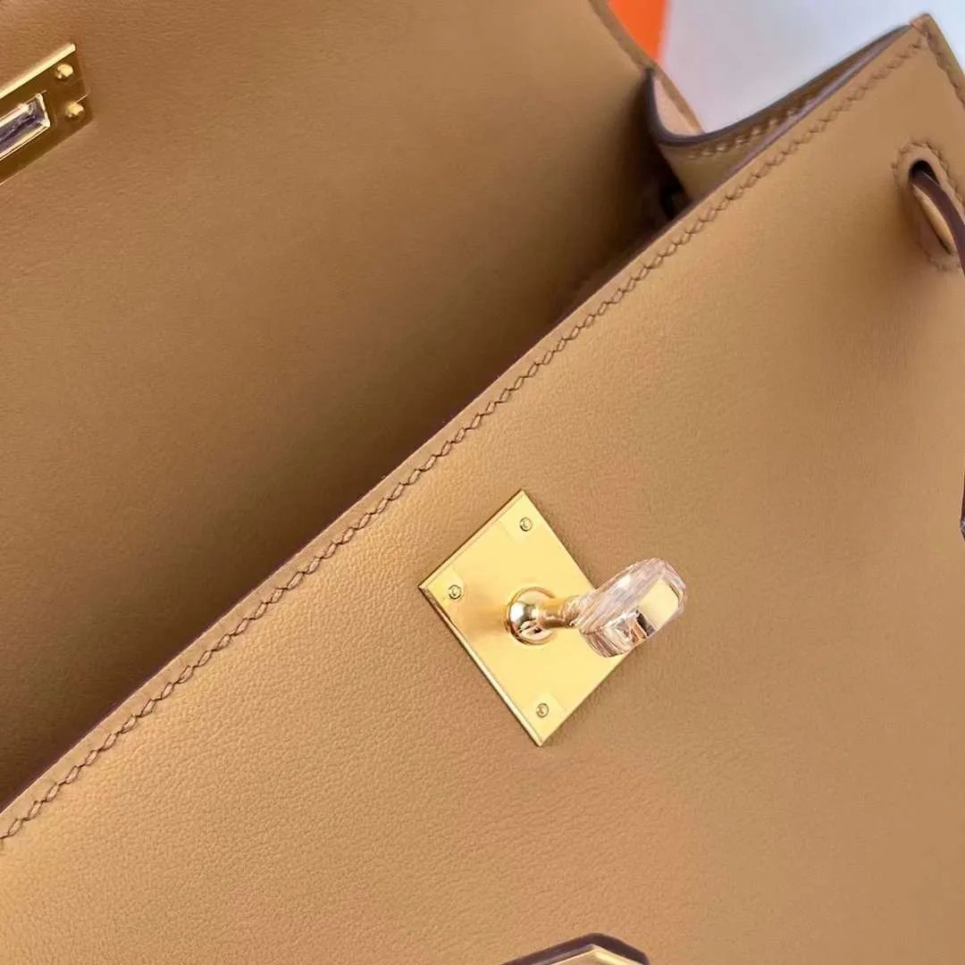 Kelly Pochette 22