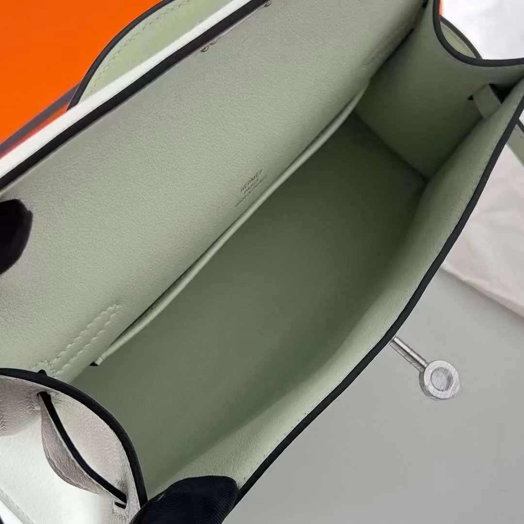 Kelly Pochette 22