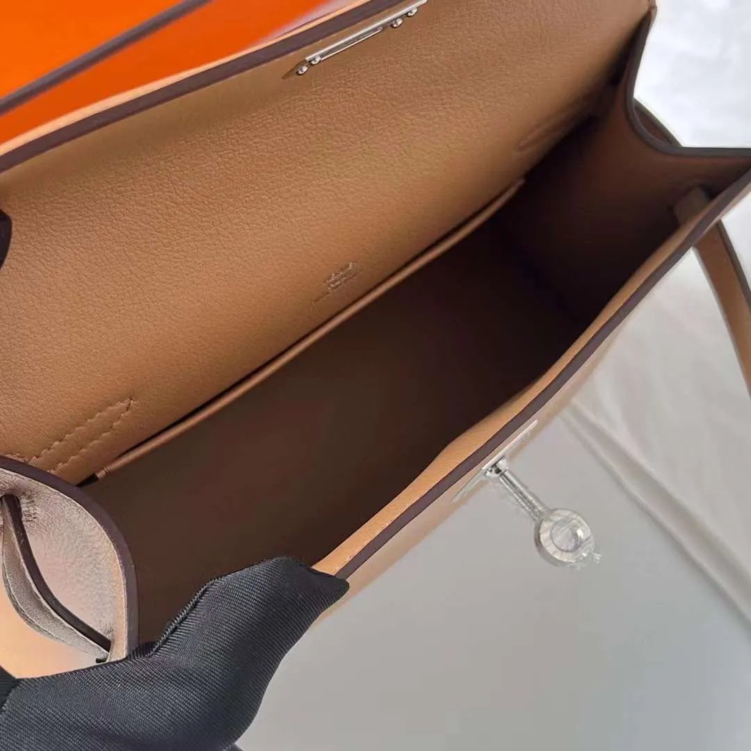 Kelly Pochette 22