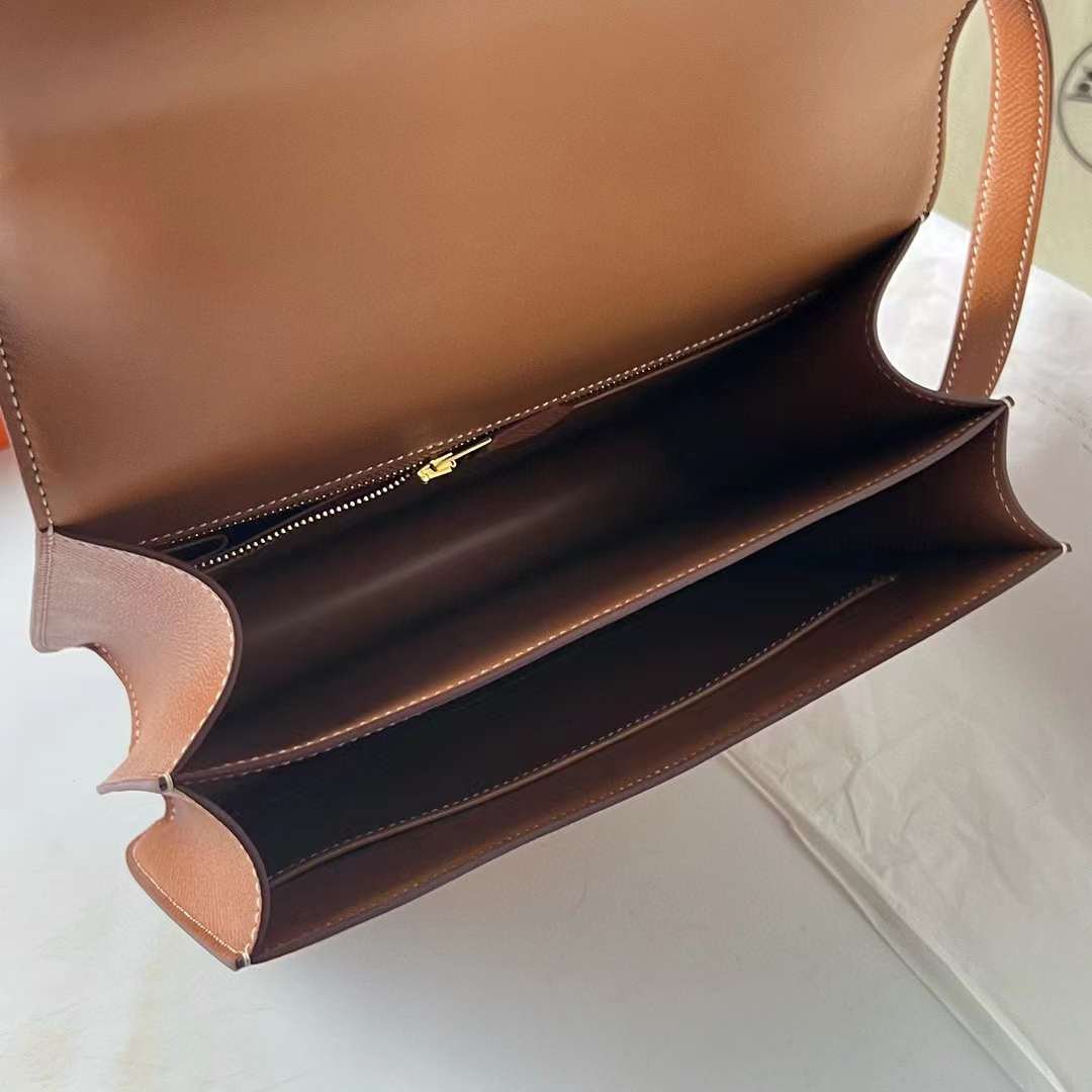 Constance 24
