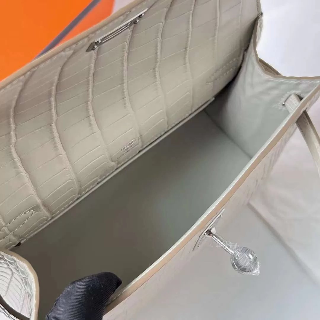 Kelly Pochette 22