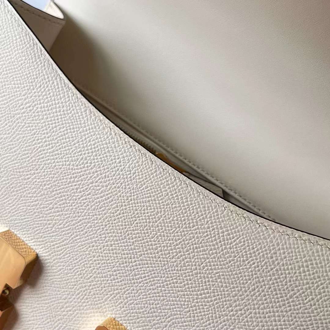 Constance 24