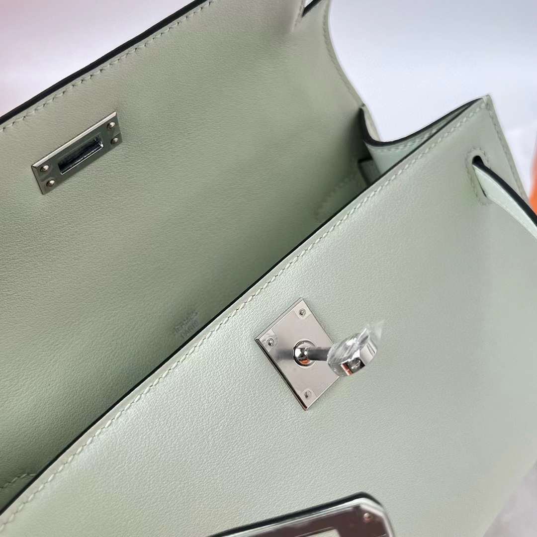 Kelly Pochette 22