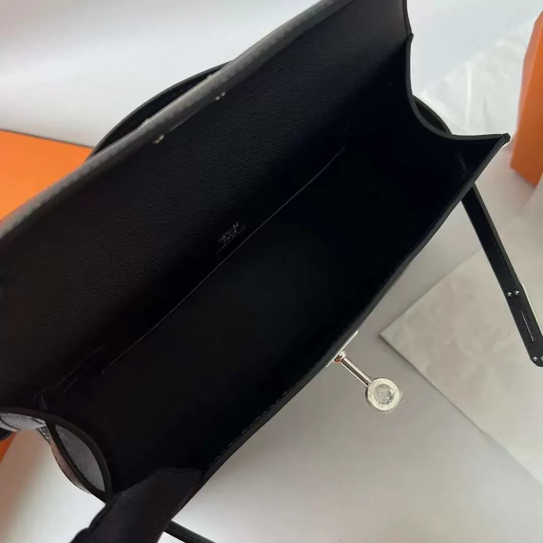 Kelly Pochette 22