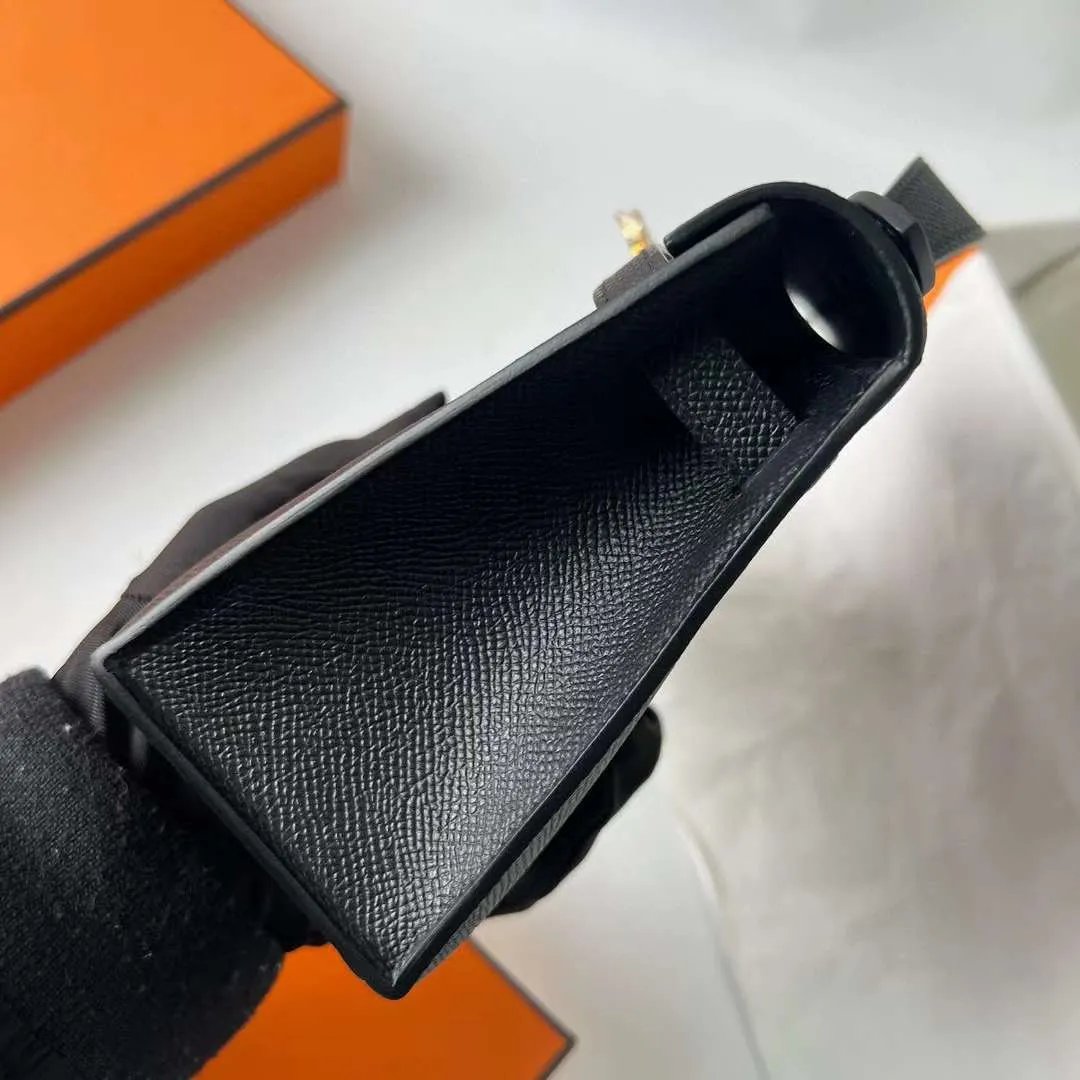 Kelly Pochette 22